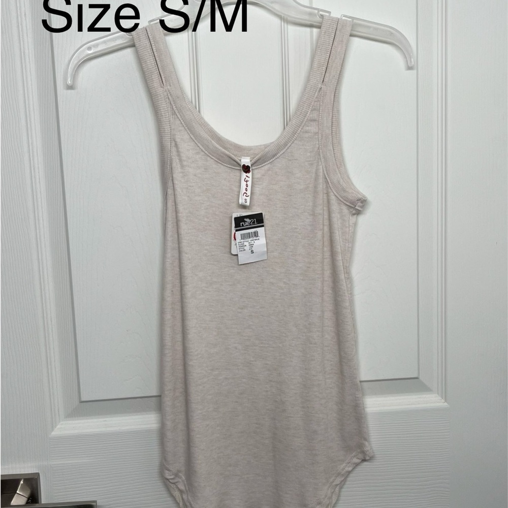 Rue21 Cream Fitted Tank Top